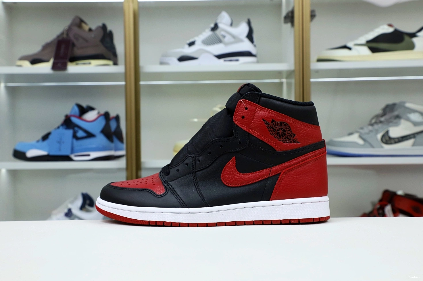 RETRO 'BRED' JORDAN 1 OG AIR HIGH 0114